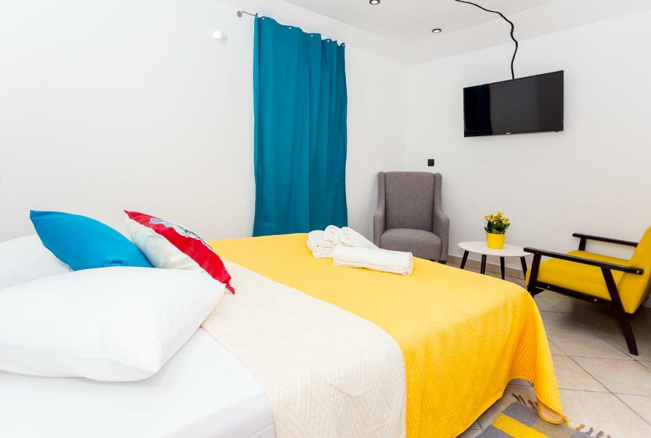 Mima'S Rooms Omis Bagian luar foto