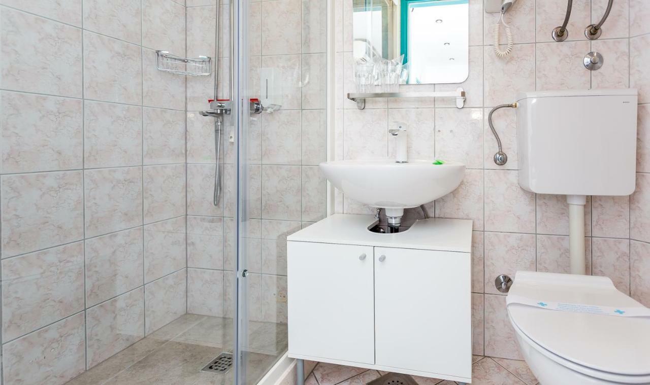 Mima'S Rooms Omis Bagian luar foto